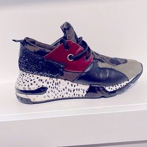 Steve Madden Cliff Chunky Sneakers Olive EUC